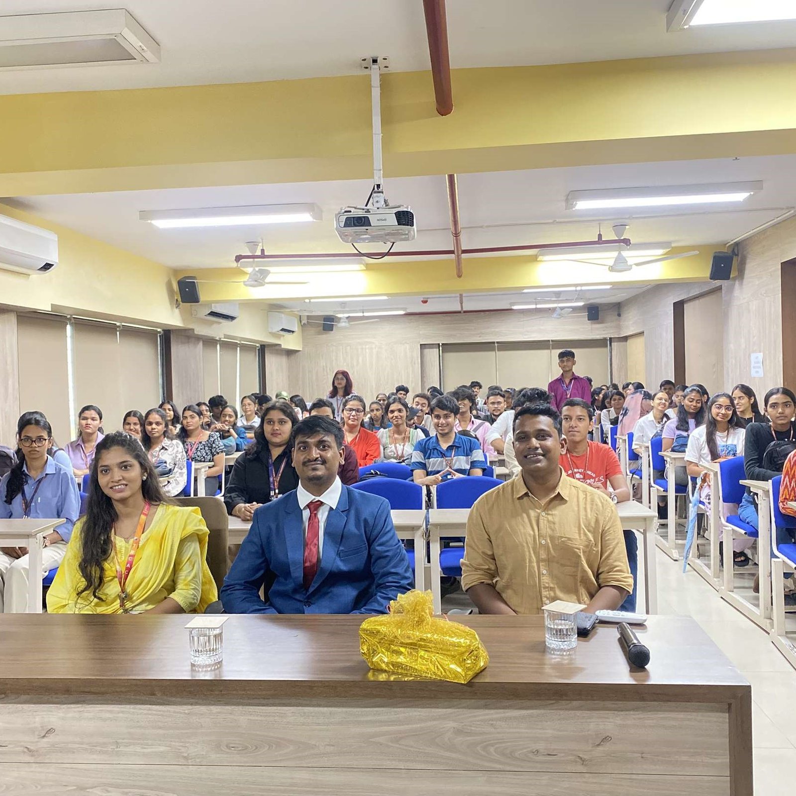 "Entrepreneurship in Emerging Sectors: Understanding Market Trends and Customer Behavior"