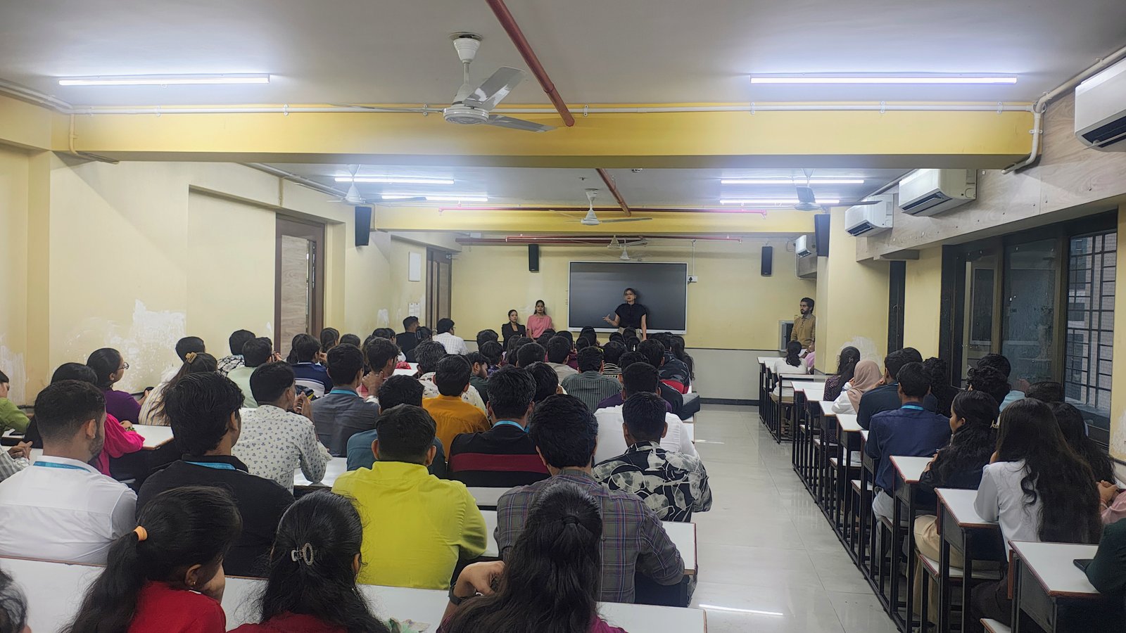 Career Counseling Session: Guiding Students Towards Future Opportunities