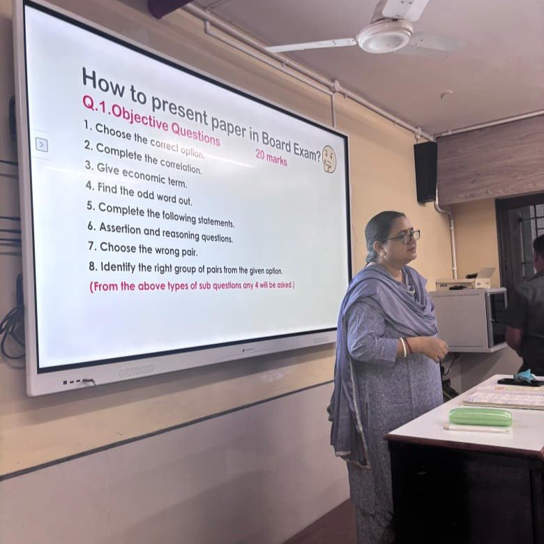 Moderator Session for HSC Arts and Commerce Students