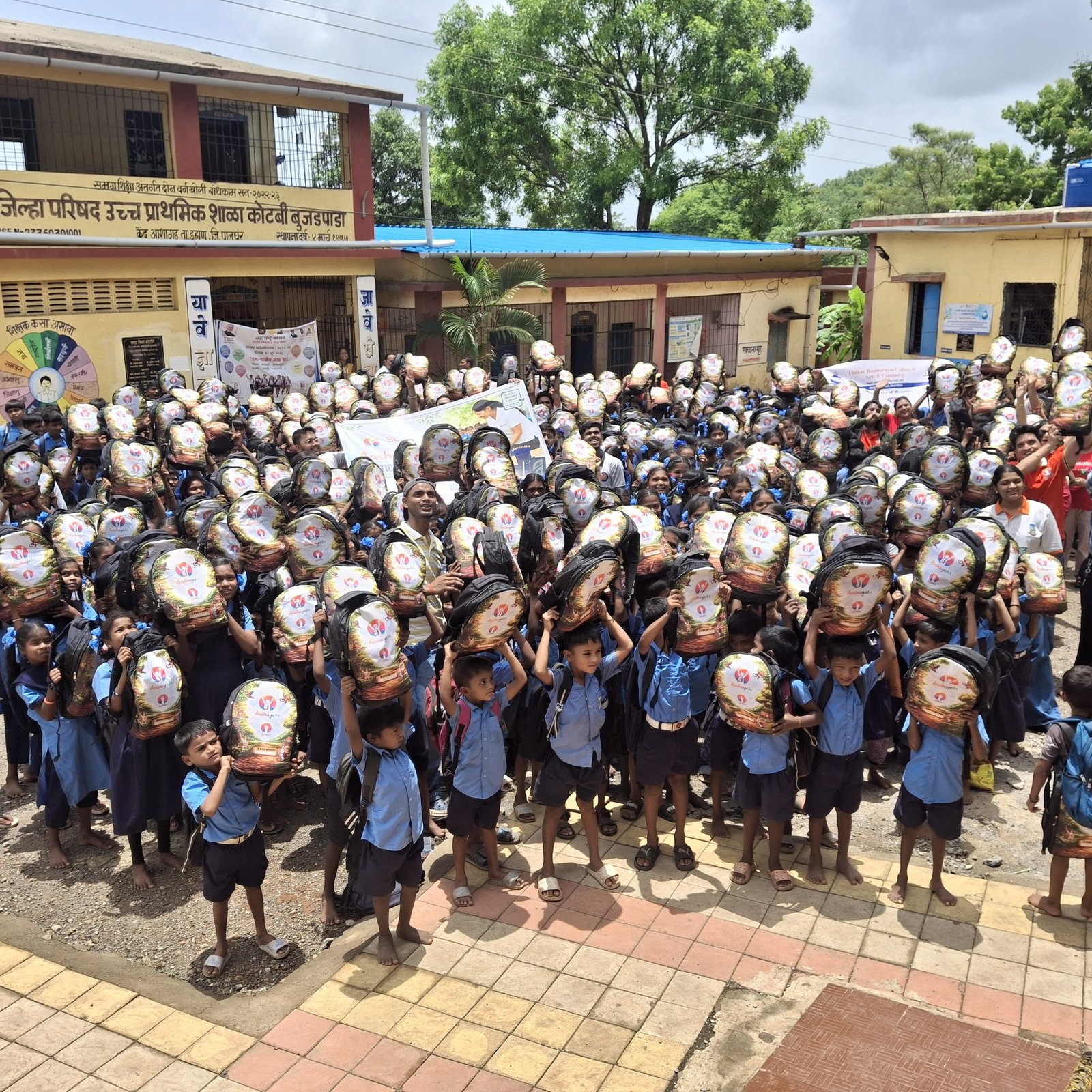 Aashayein Kit Distribution Drive – Empowering Young Learners