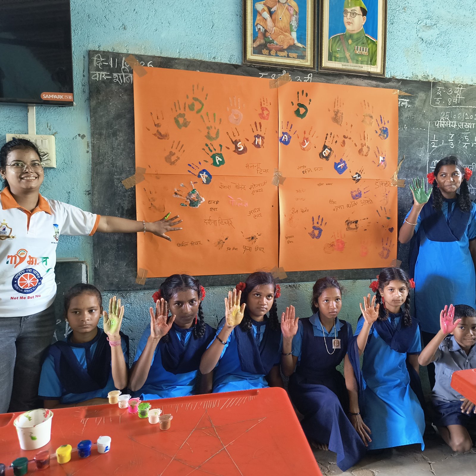 Aashayein Kit Distribution Drive – Empowering Young Learners