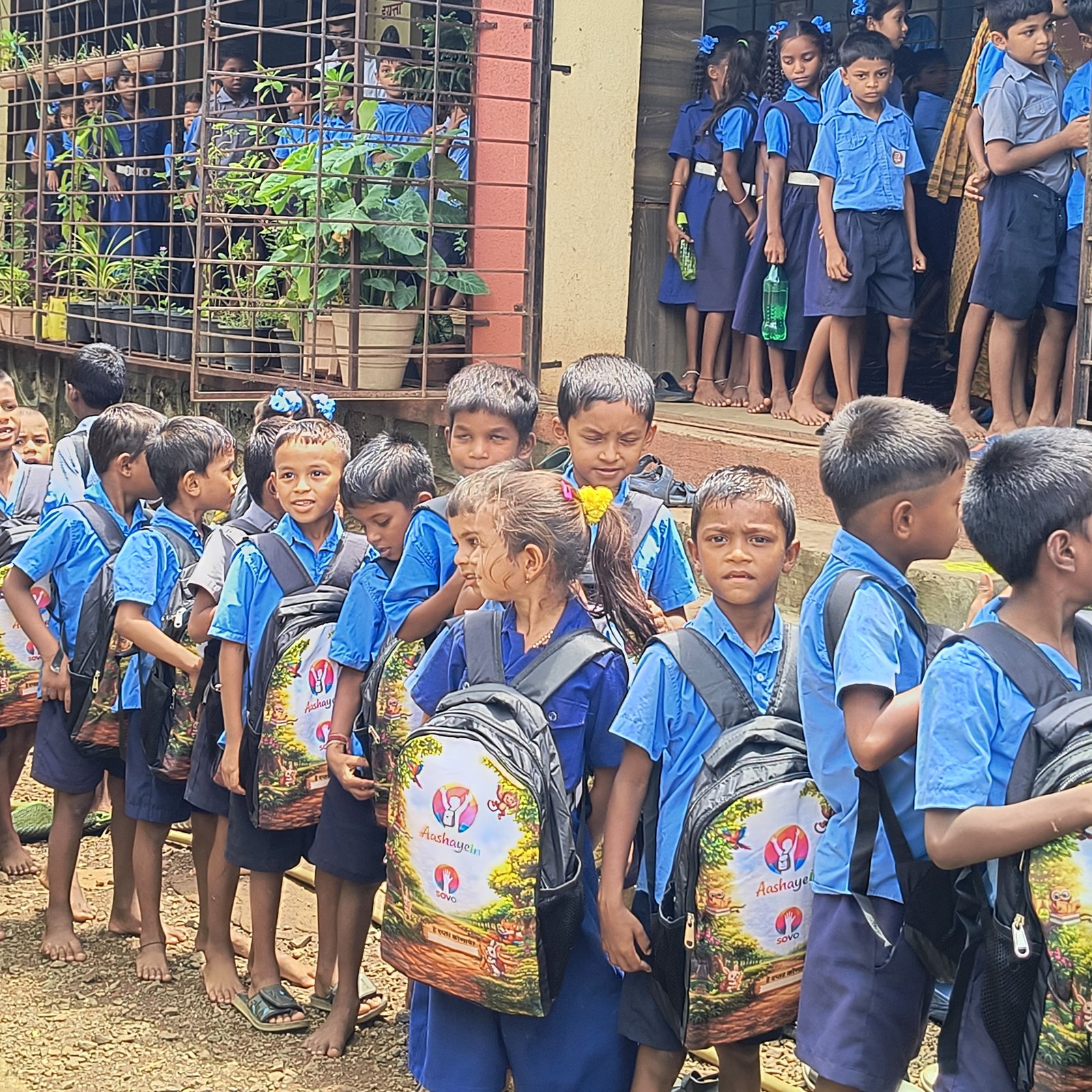 Aashayein Kit Distribution Drive – Empowering Young Learners
