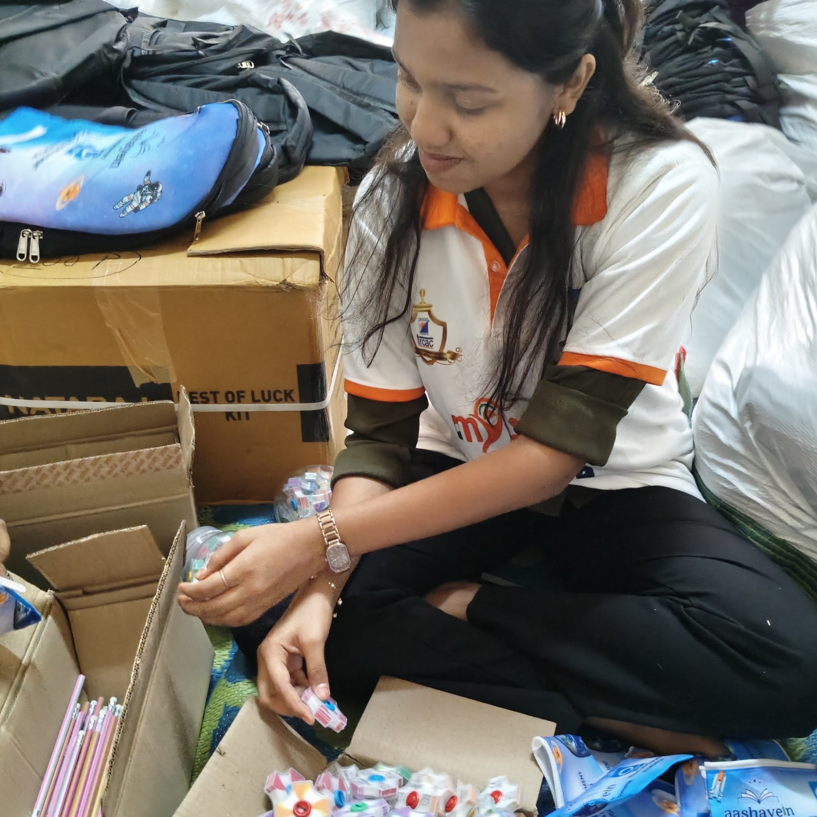 Aashayein Kit Packing: Bags of Hope, Smiles of Tomorrow