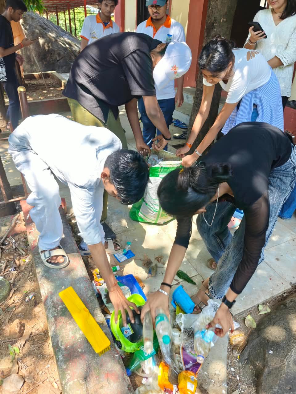 Cleanup Drive at Manori – Serving for a Cleaner Tomorrow