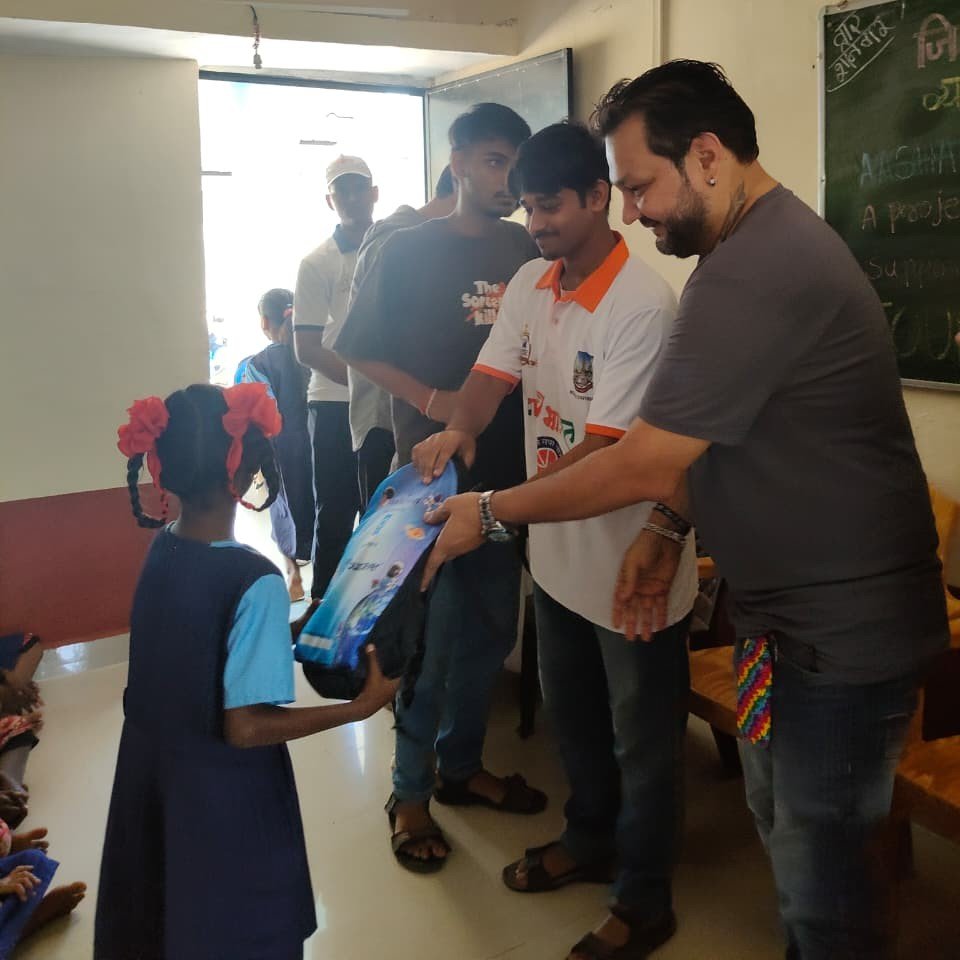 Education for All – Aashayein Kit Drive