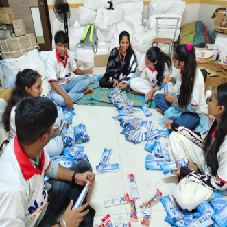 Lighting the Path of Learning: Aashayein Kit Packing Drive