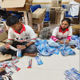 Lighting the Path of Learning: Aashayein Kit Packing Drive
