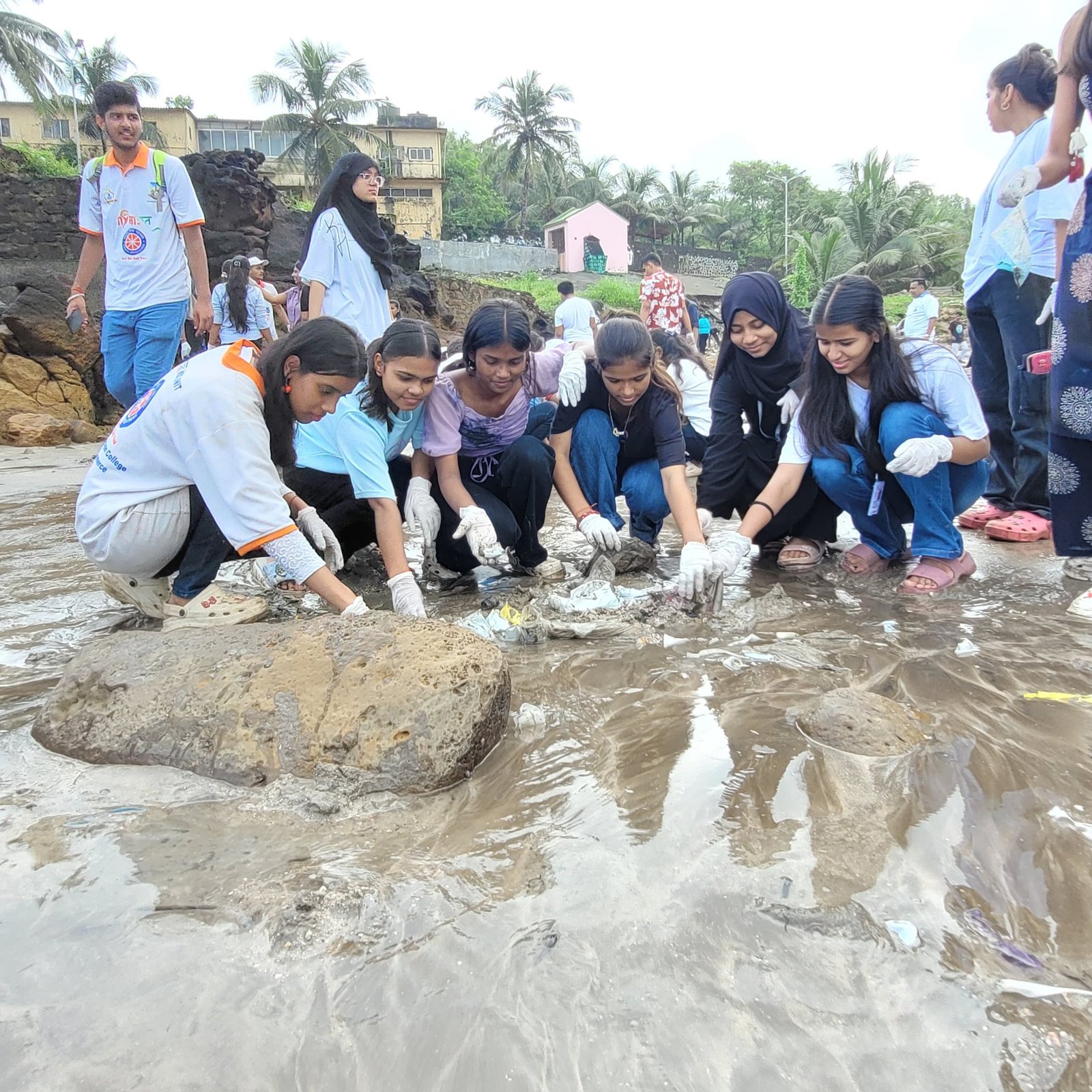 Cleaning Shores, Saving Mangroves: NSS Leads Mega Beach Cleanup at Velankanni & Gorai