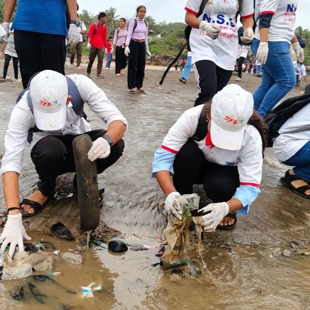Mega Beach CleanUp Drive