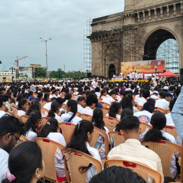 Melodies of Faith: Bhajan Sandhya at Gateway of India