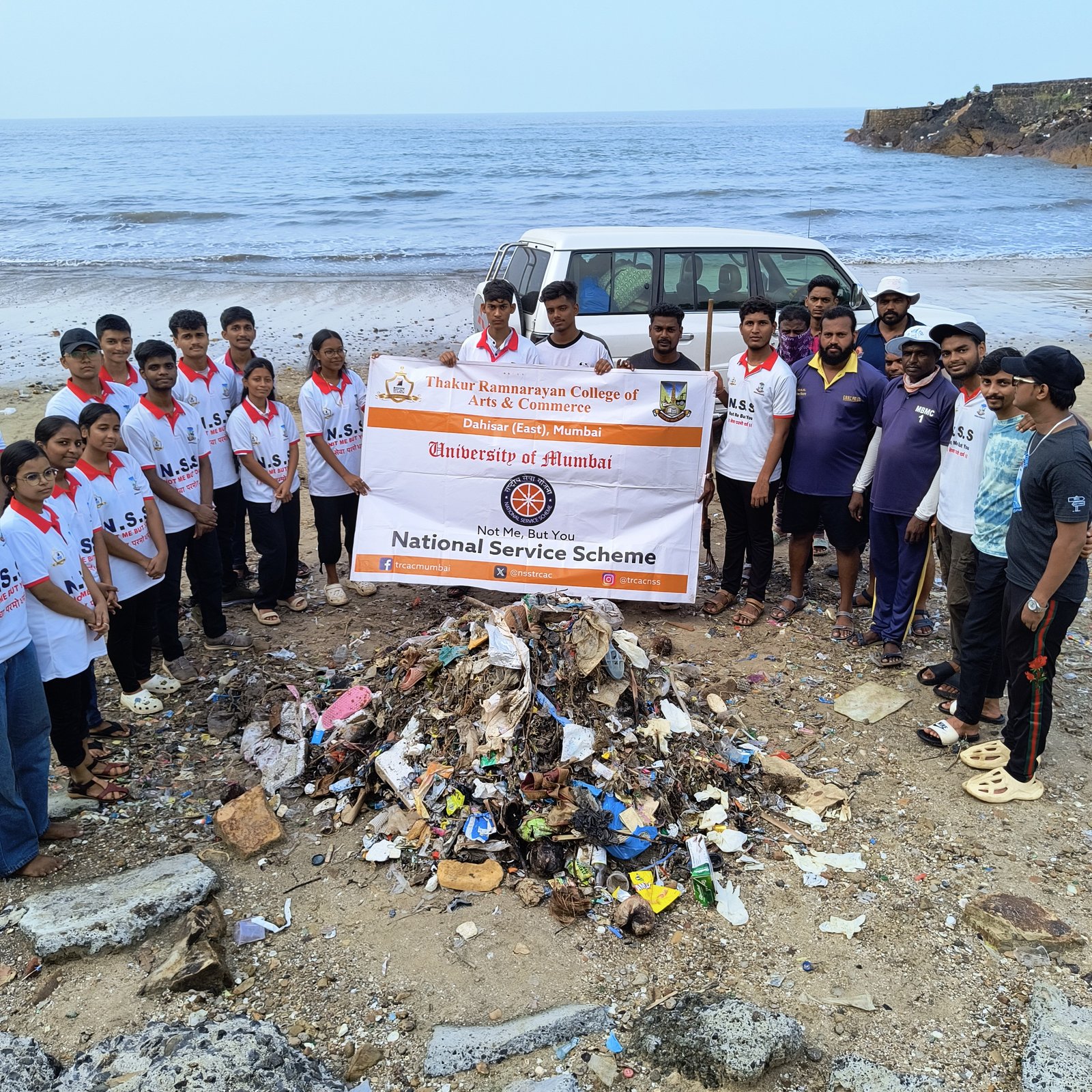 NSS Volunteers Lead Velankanni Beach Cleanup